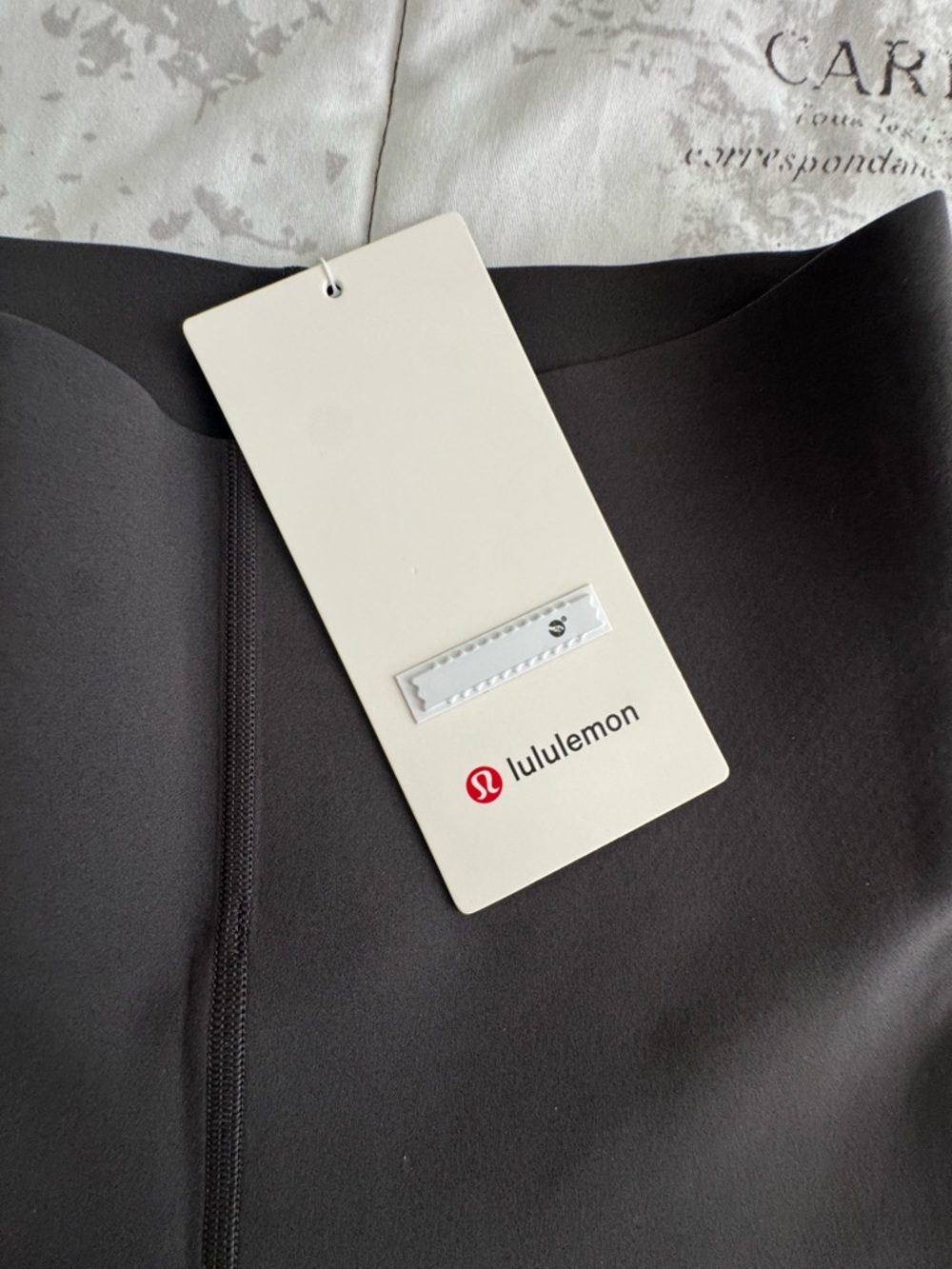 Lululemon Glow Up HR Tight 25” 🖤 SCULPT
Size 4 | New With Tags - Picture 6 of 6
